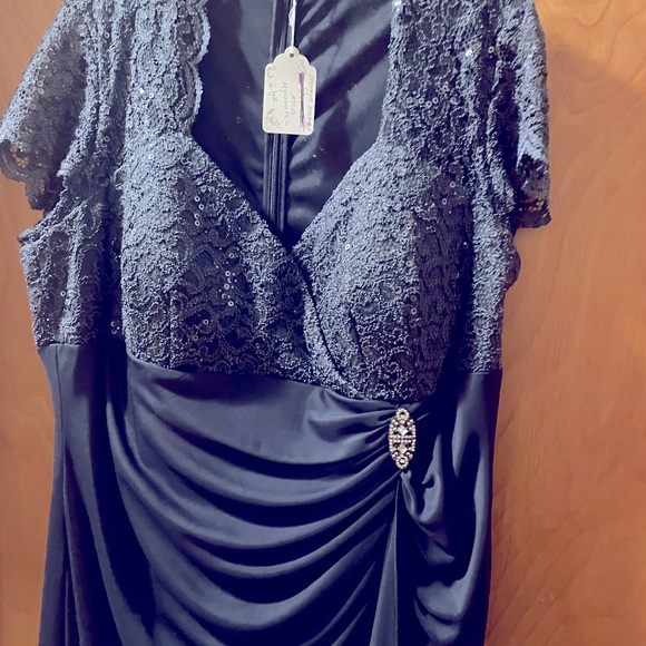 NWT elegant blue/grey gown - Picture 11 of 15